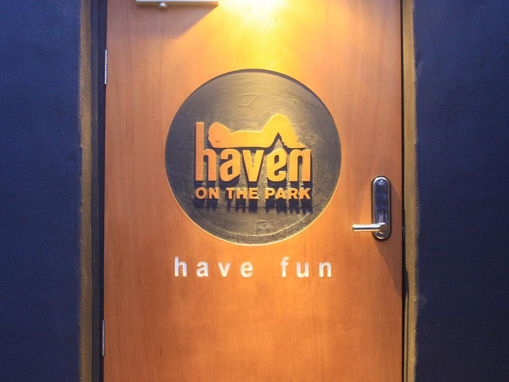 Haven On The Park Hotel Perth Exterior photo