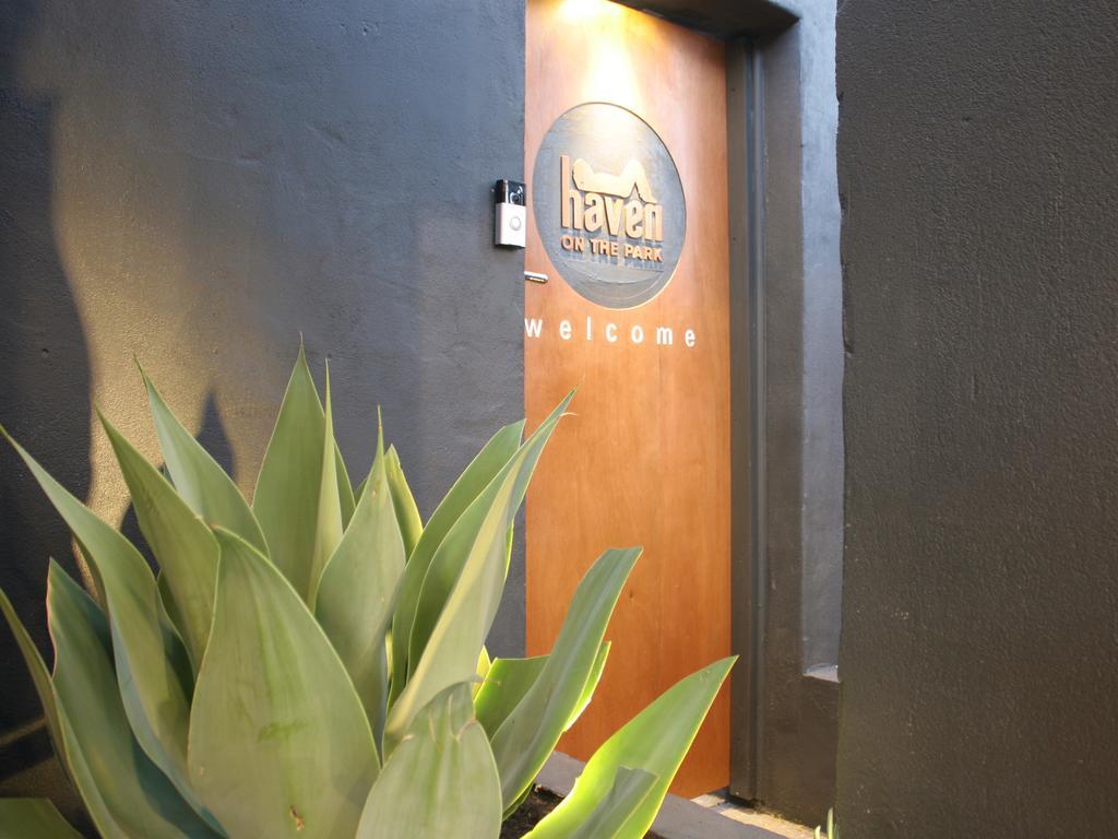 Haven On The Park Hotel Perth Exterior photo