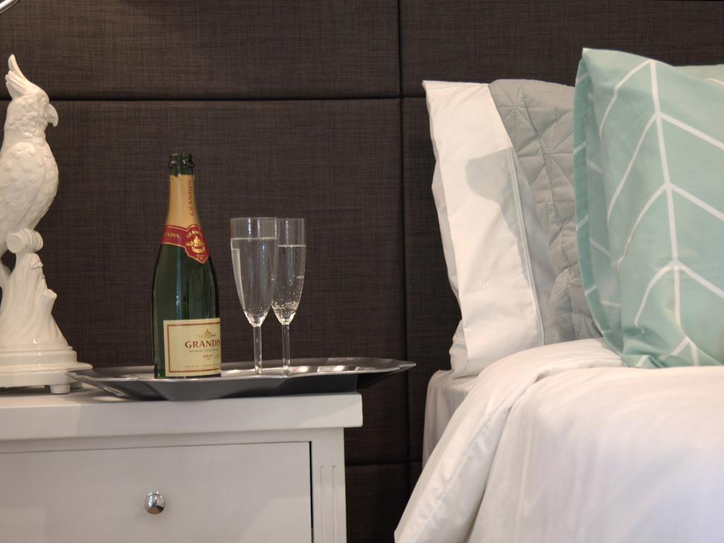 Haven On The Park Hotel Perth Room photo